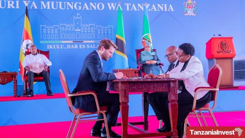 Presidents Samia Suluhu Hassan and Yoweri Museveni witness the Tanga Regional Energy Hub MoU signing, State House Dar es Salaam