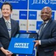 Tanzanian and JETRO officials exchange an Invest Tanzania gift set during Tanzania's investment promotion campaign in Japan