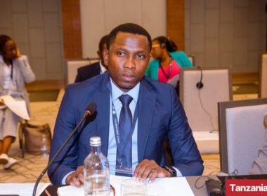 Deputy Finance Minister Laurent Luswetula speaks at the High-Level Ministerial Forum on healthcare investment in Nairobi